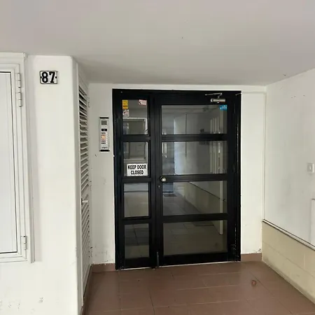 Brand New, Finikoudes Area * Λάρνακα